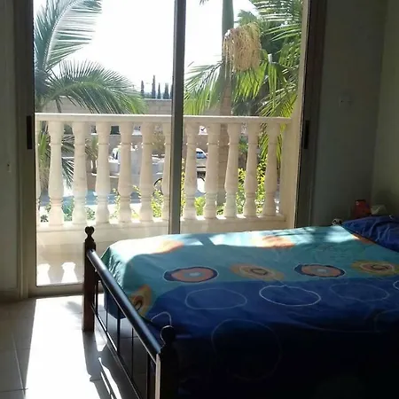 Aphorodite Apts *